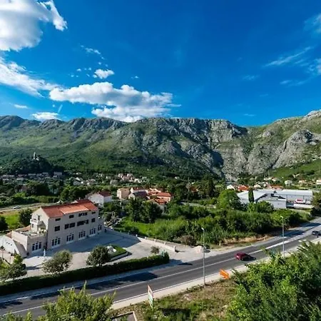 Apartman Azzurro- Three Bedroom With Terrace And Hot Tub Azzurro I-donji *