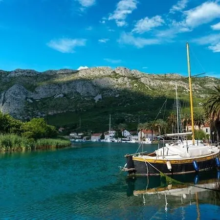 Apartman Azzurro- Three Bedroom With Terrace And Hot Tub Azzurro I-donji